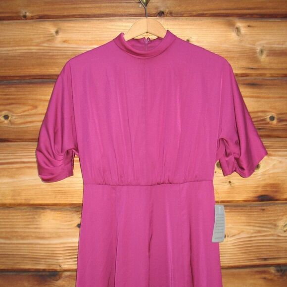 NWT Gal Meets Glam Diane Mock Neck Dress - Picture 4 of 10